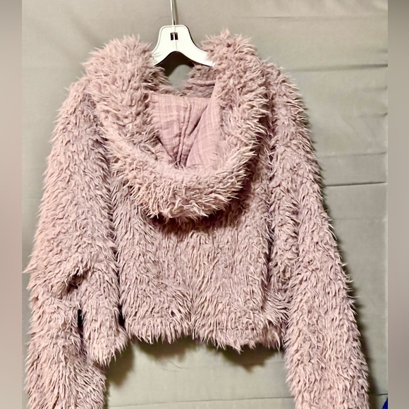 Soft & Cozy FREE PEOPLE Super Shag Hooded Coat Size M $158 - Picture 4 of 5